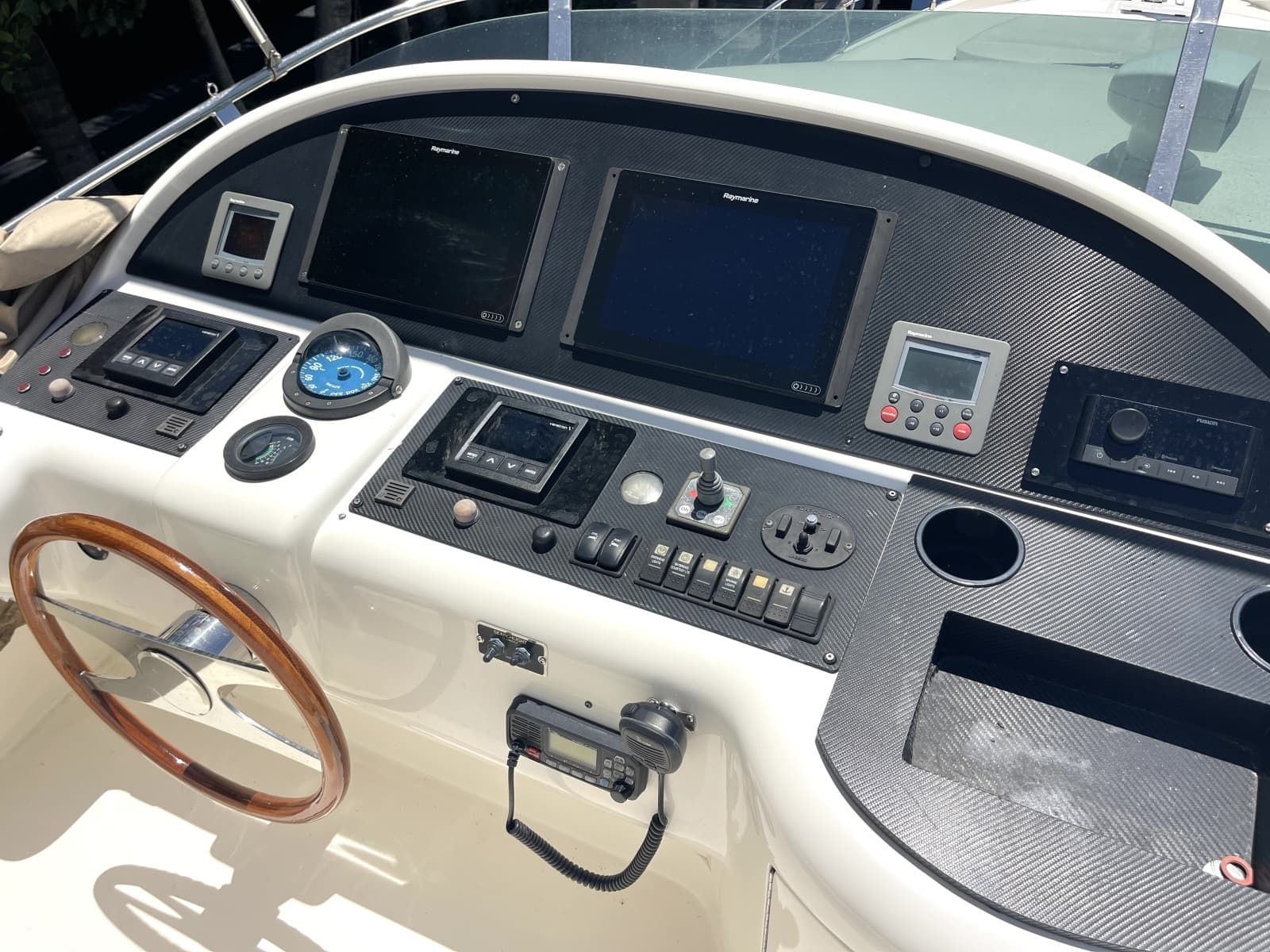 2006 Uniesse 58 MY - Photo 24