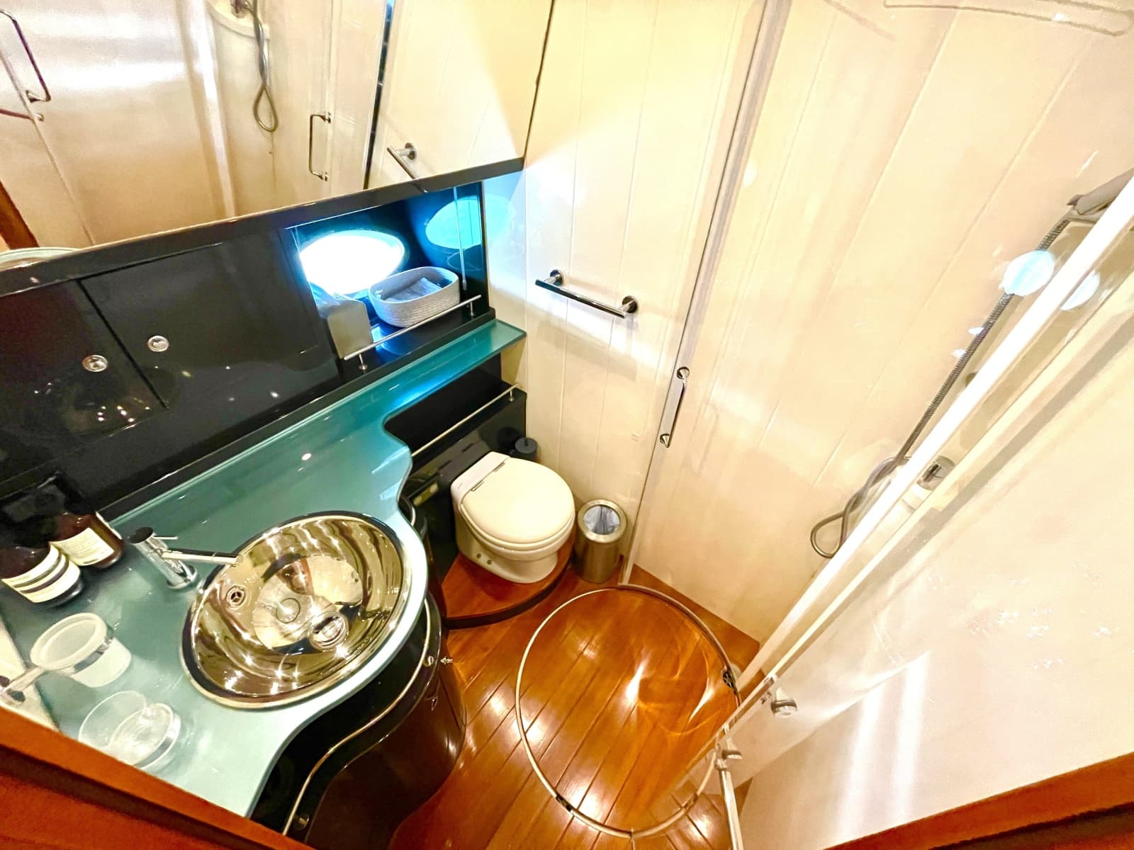 2006 Uniesse 58 MY - Photo 20