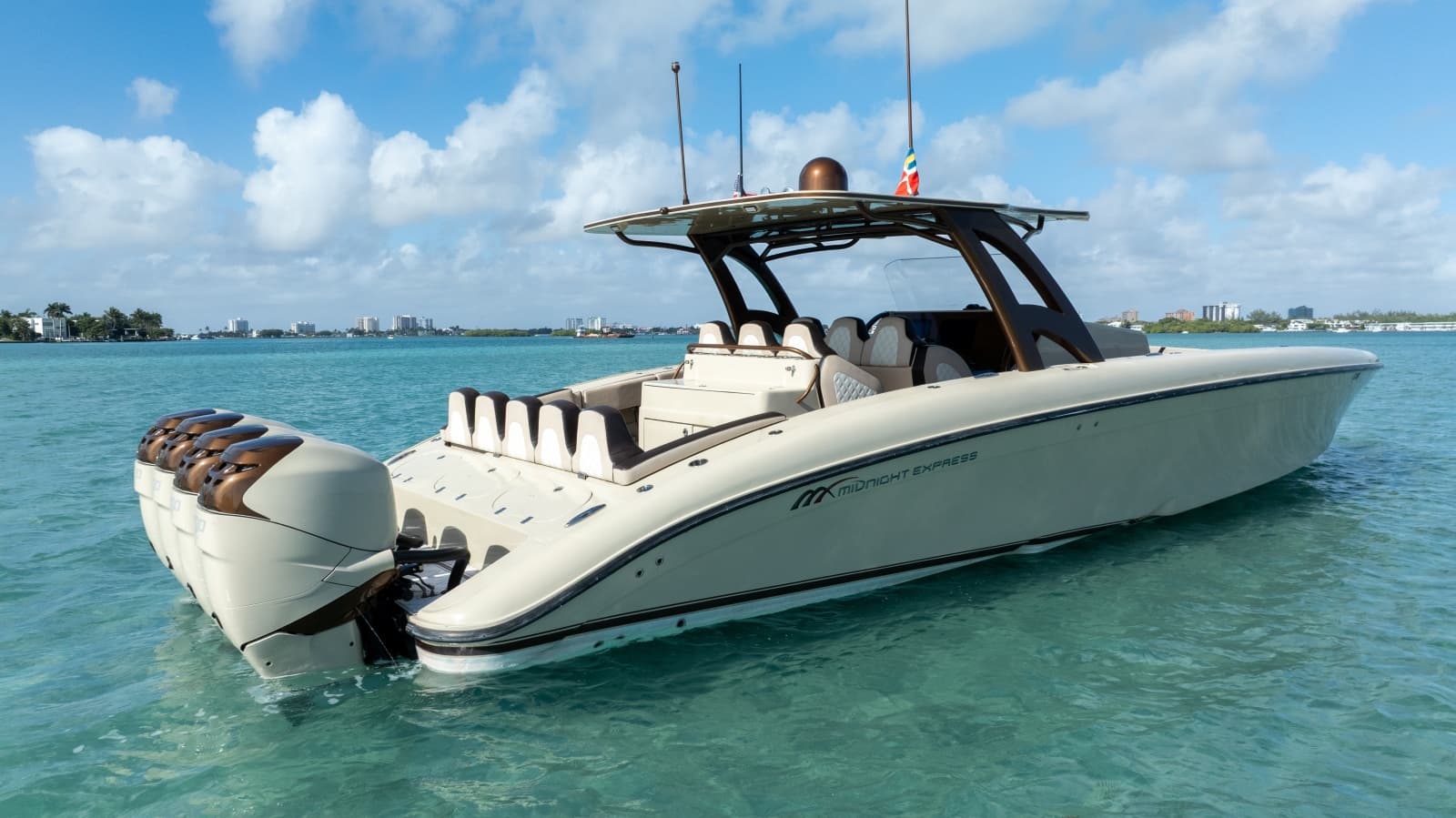 2019 Midnight Express  - Photo 17