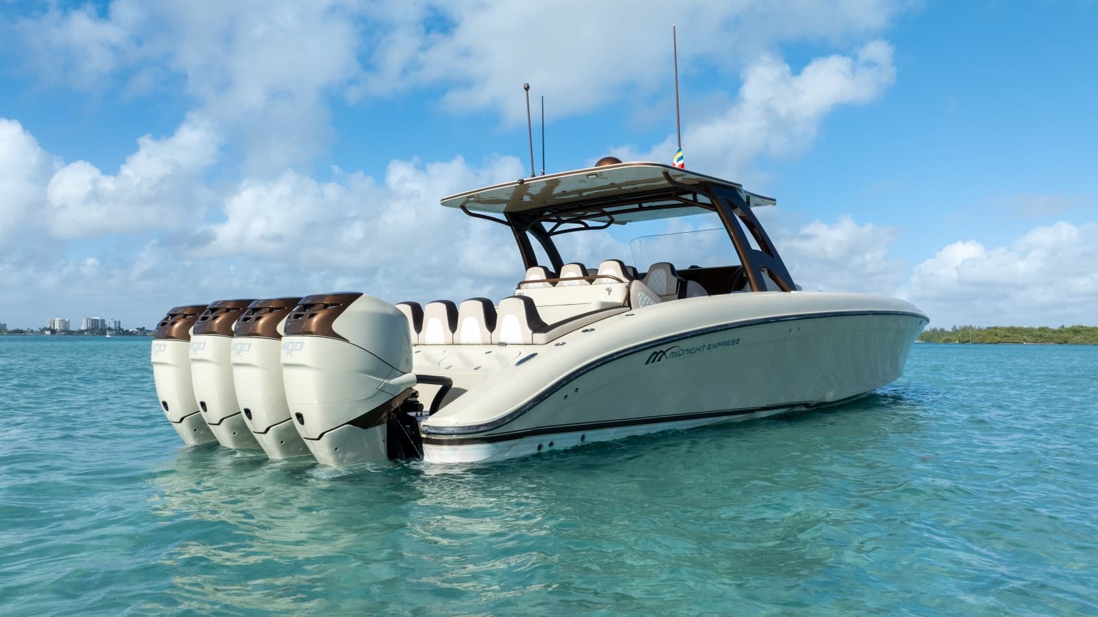 2019 Midnight Express  - Photo 16