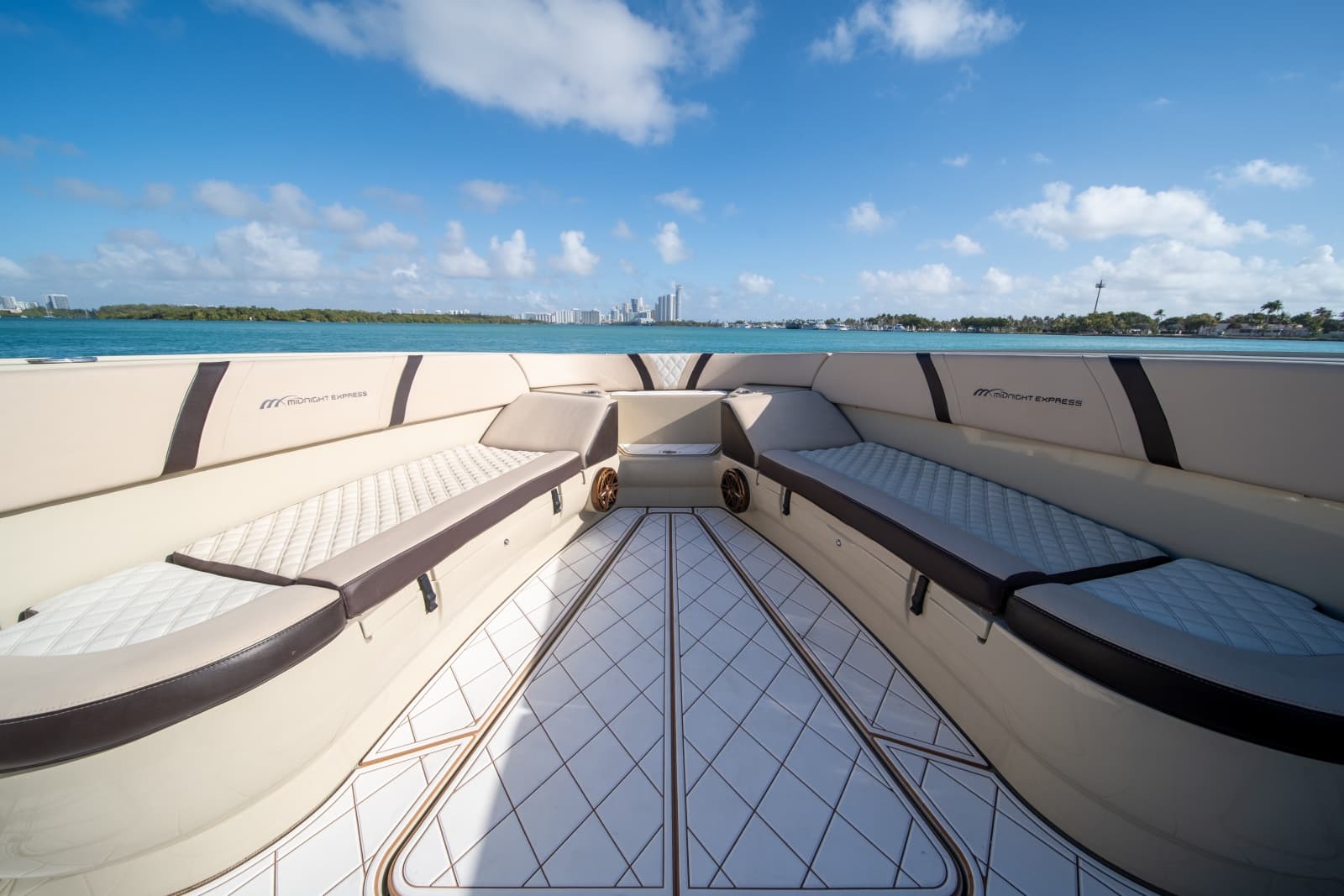 2019 Midnight Express  - Photo 35