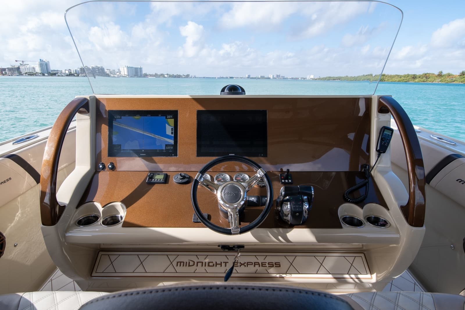 2019 Midnight Express  - Photo 43