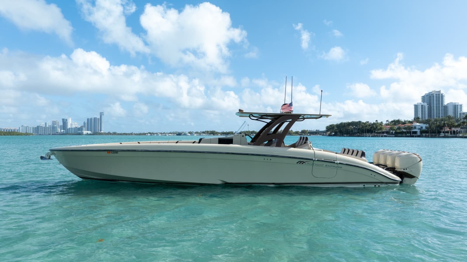 2019 Midnight Express  - Photo 11