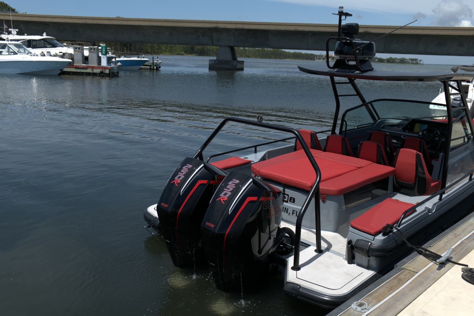 2023 Axopar 28 Brabus Shadow 500 - Photo 16