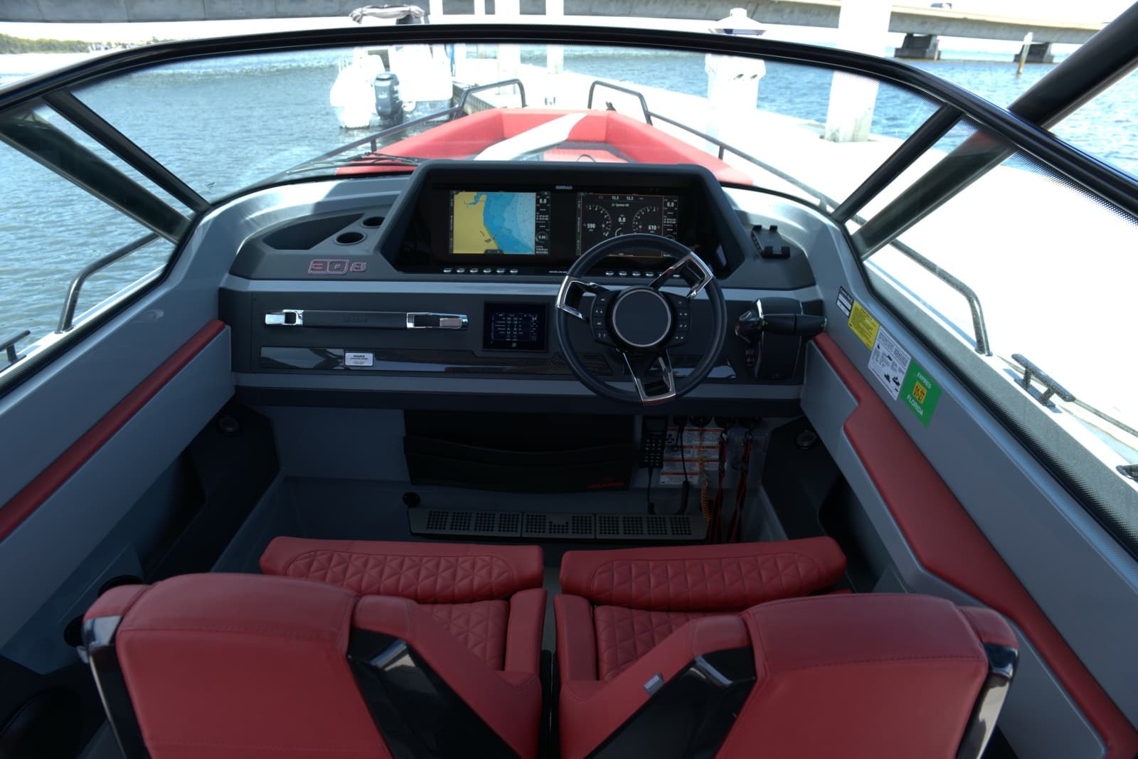 2023 Axopar 28 Brabus Shadow 500 - Photo 7