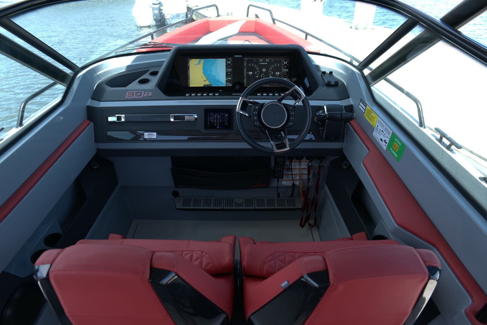 2023 Axopar 28 Brabus Shadow 500 - Photo 2