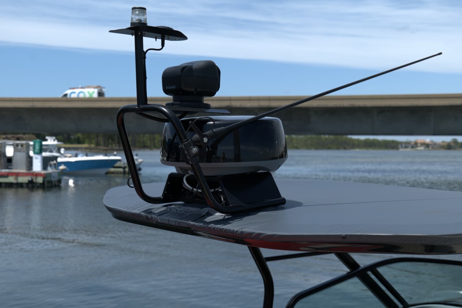 2023 Axopar 28 Brabus Shadow 500 - Photo 19