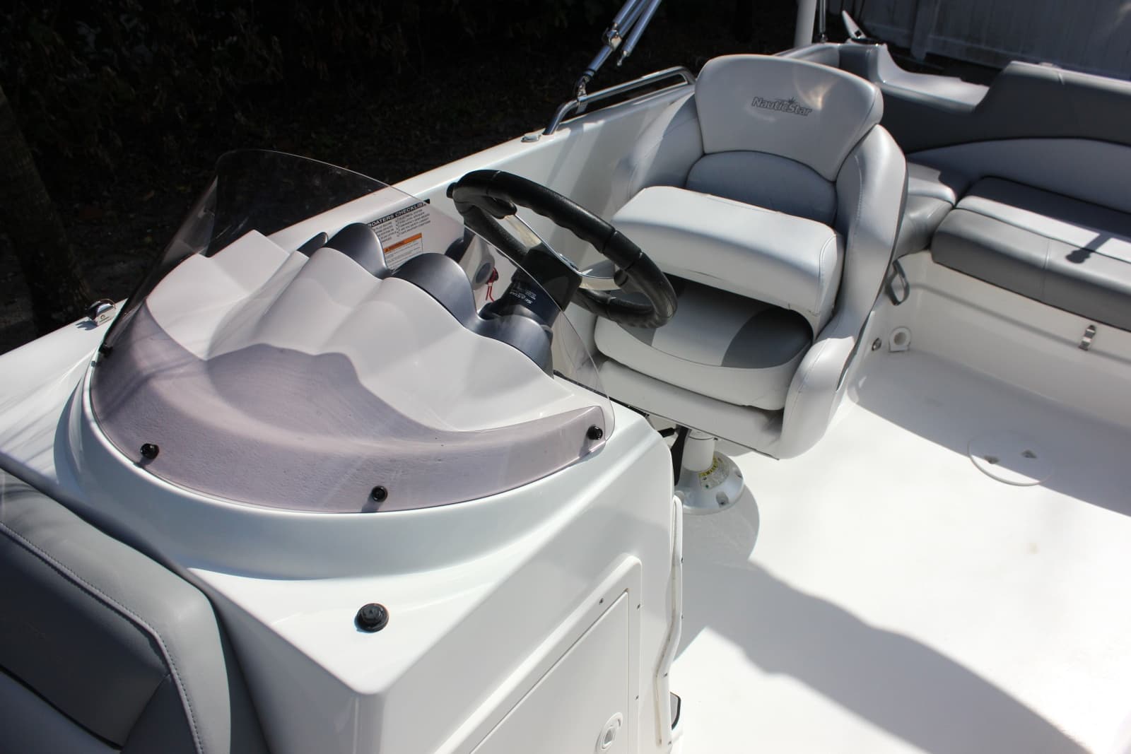 2022 NauticStar 203SC - Photo 23