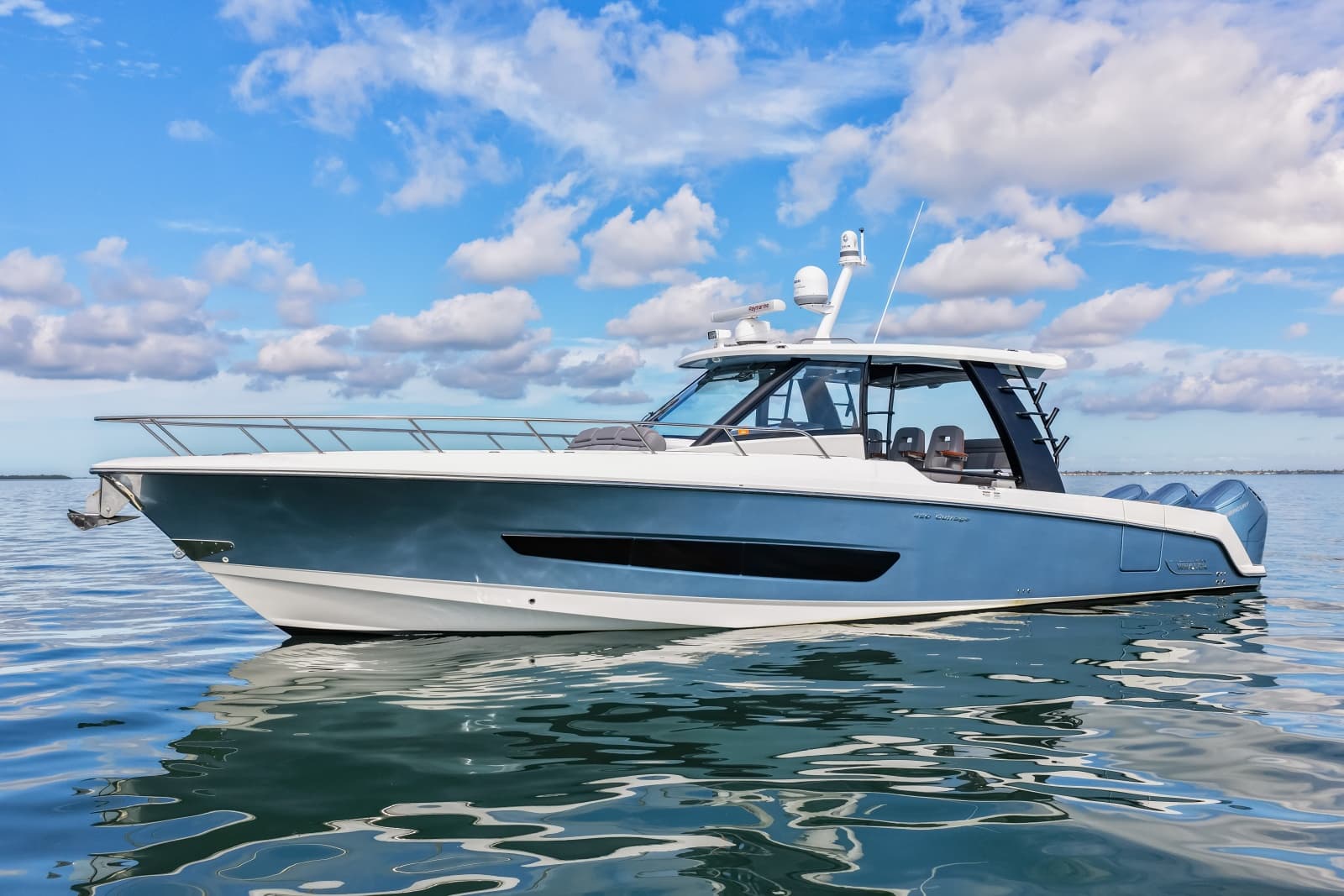 2023 Boston Whaler  - Photo 3