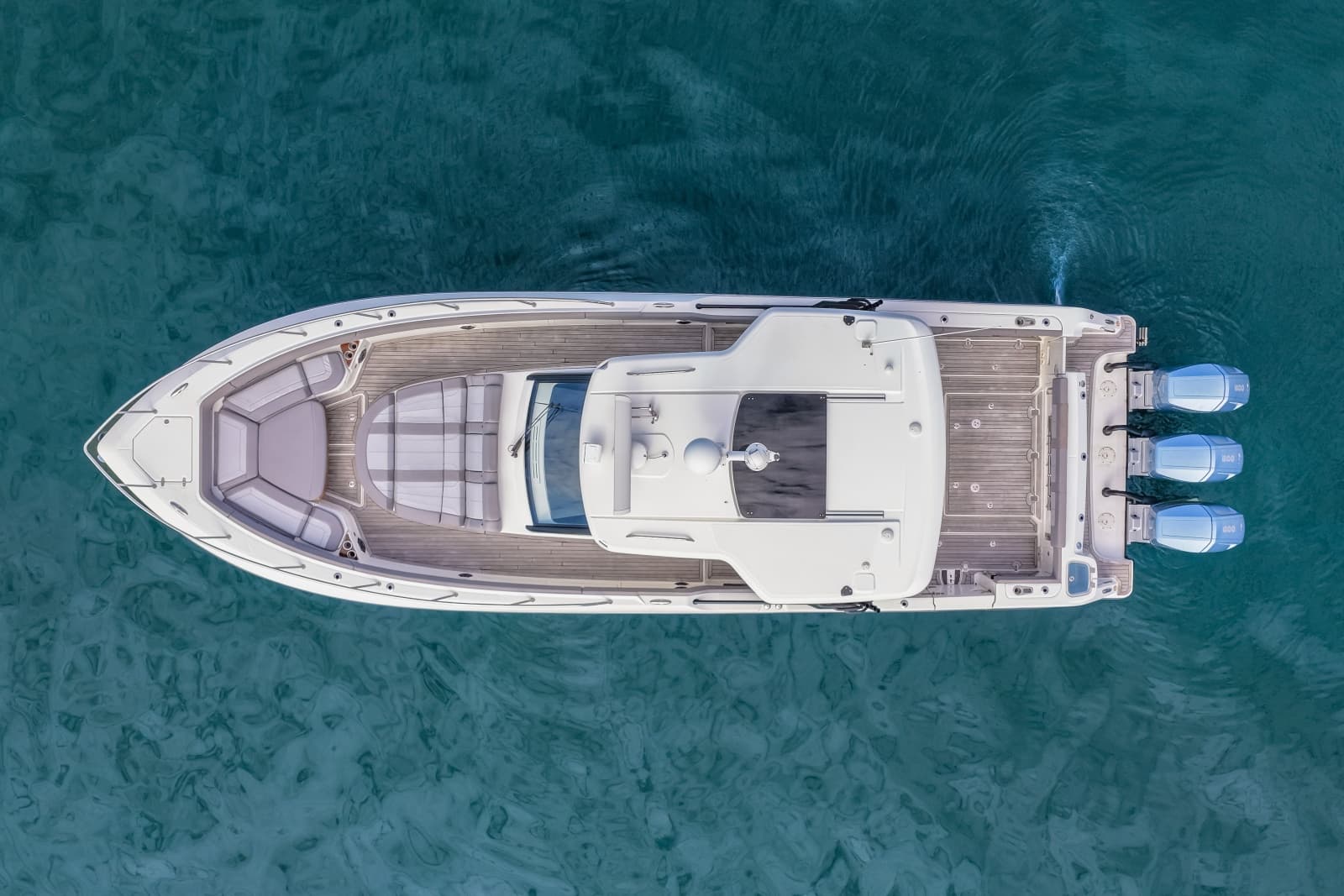 2023 Boston Whaler  - Photo 17