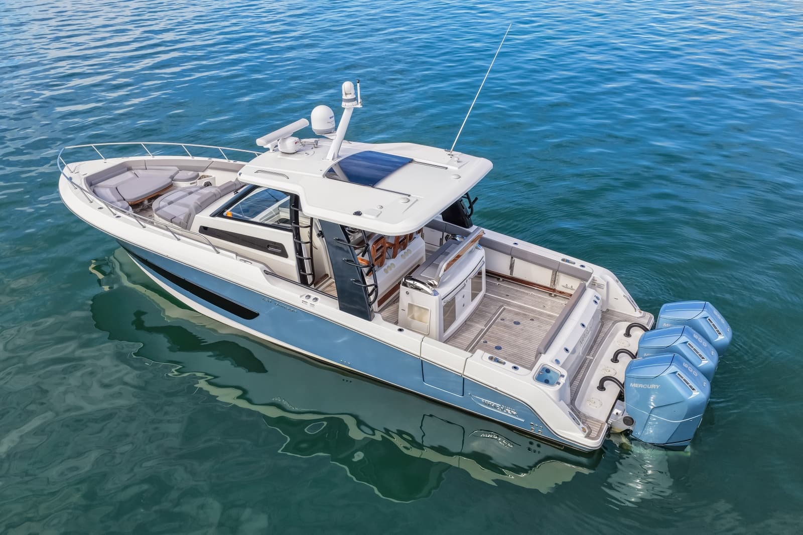 2023 Boston Whaler  - Photo 12
