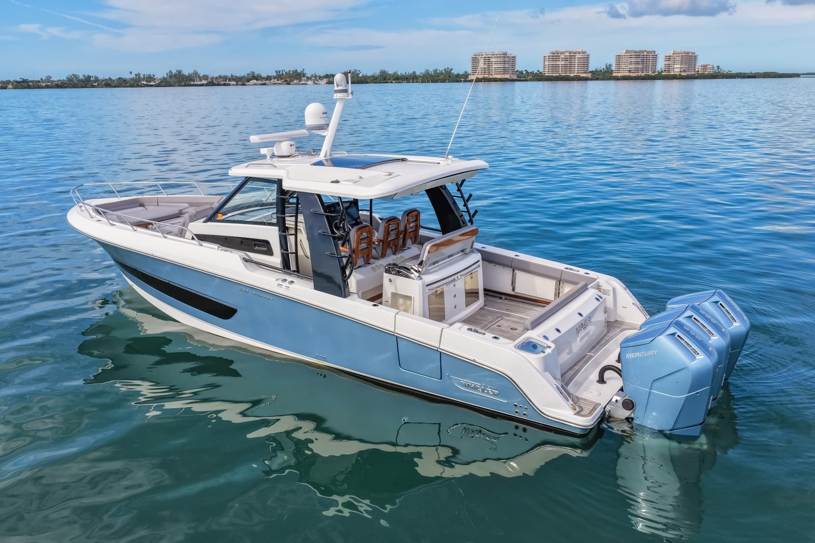 2023 Boston Whaler  - Photo 11