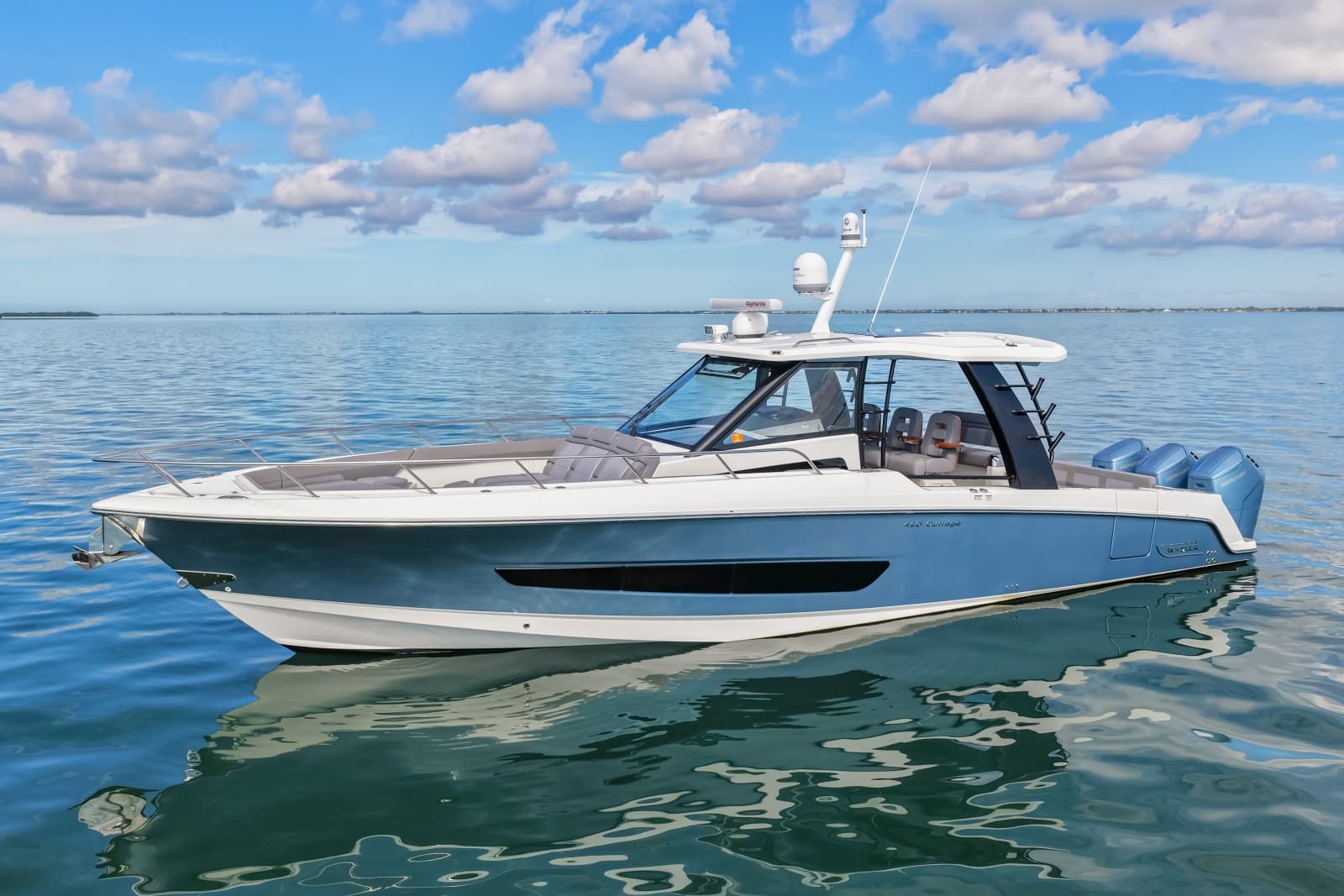 2023 Boston Whaler  - Photo 4