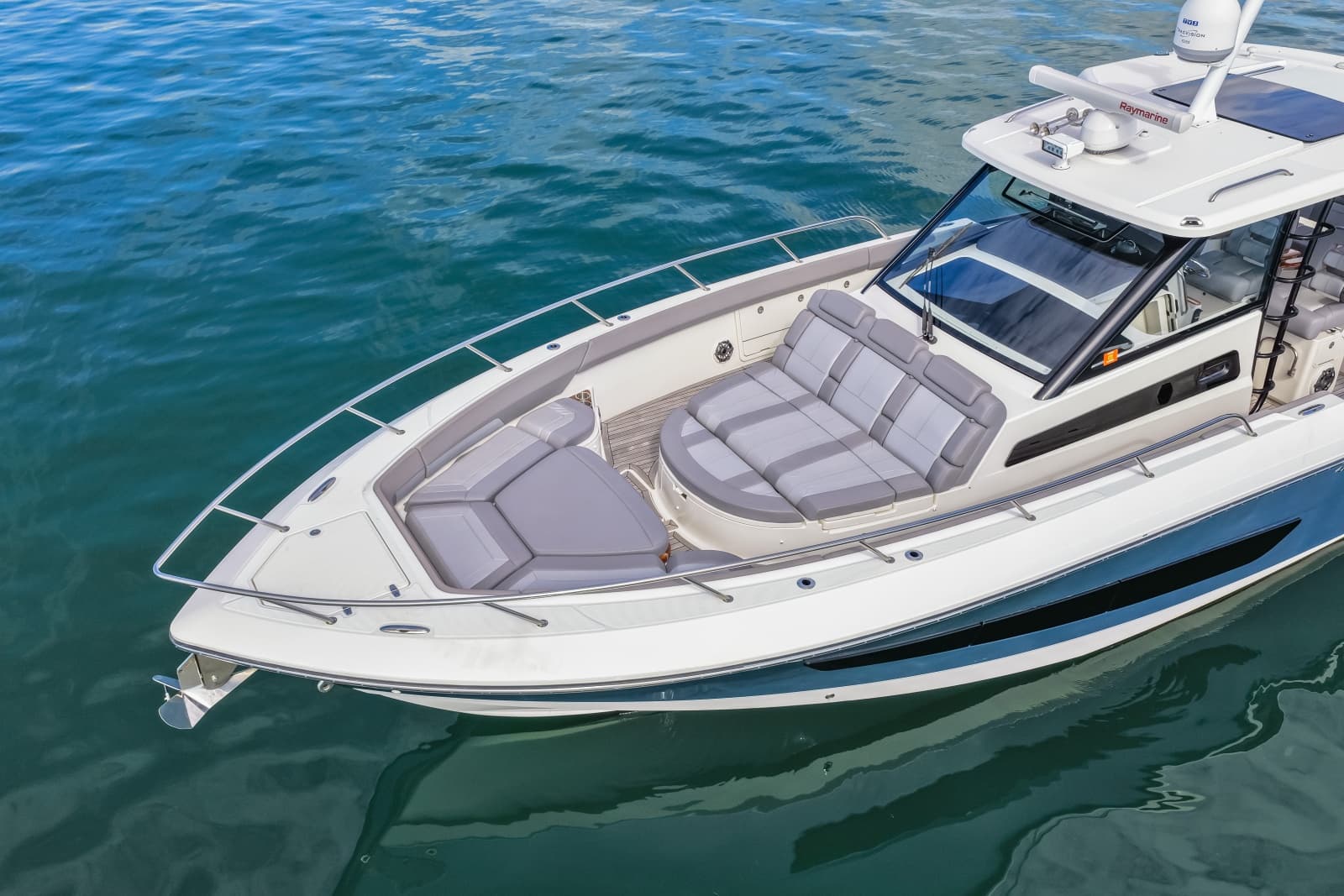 2023 Boston Whaler  - Photo 6