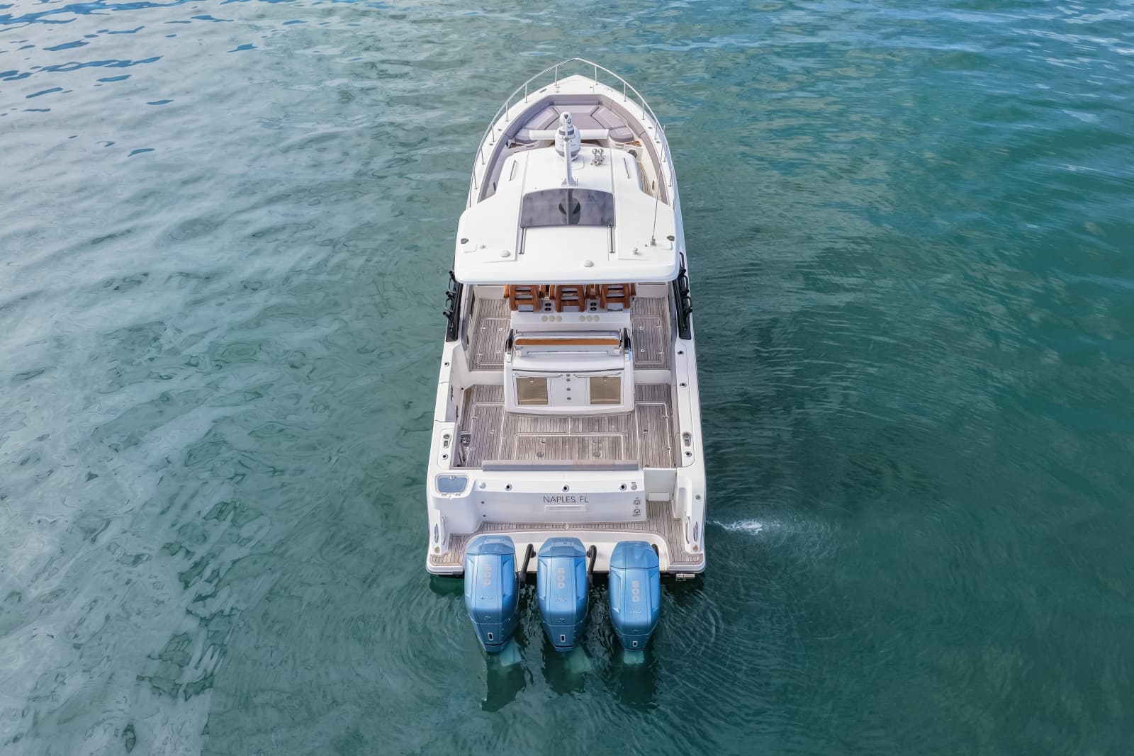2023 Boston Whaler  - Photo 16