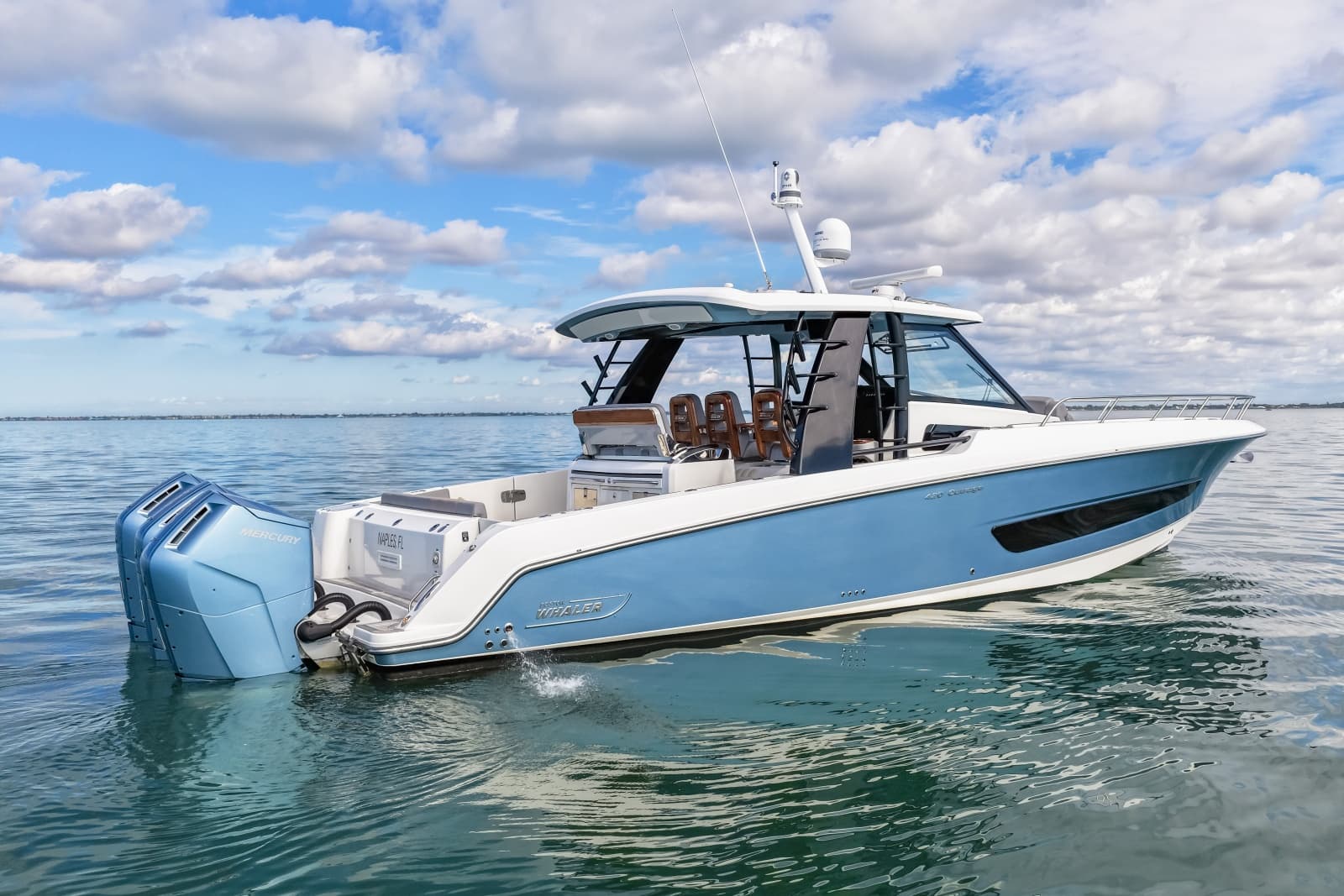 2023 Boston Whaler  - Photo 24