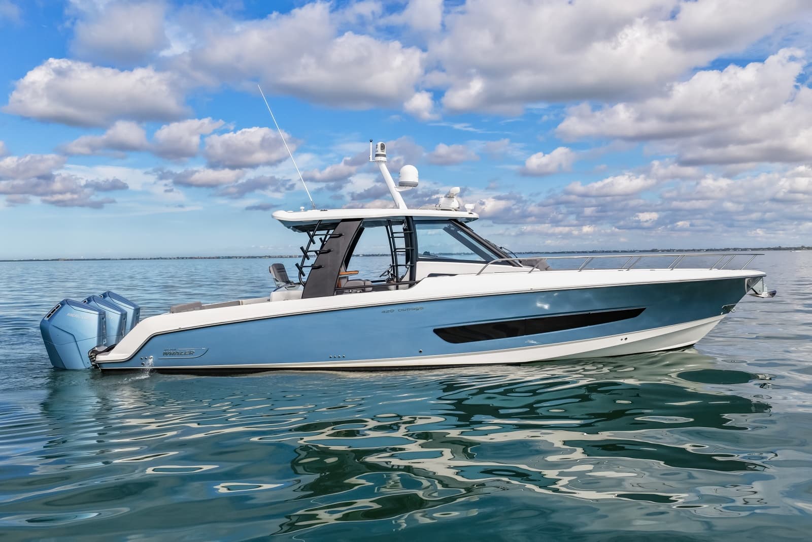 2023 Boston Whaler  - Photo 18