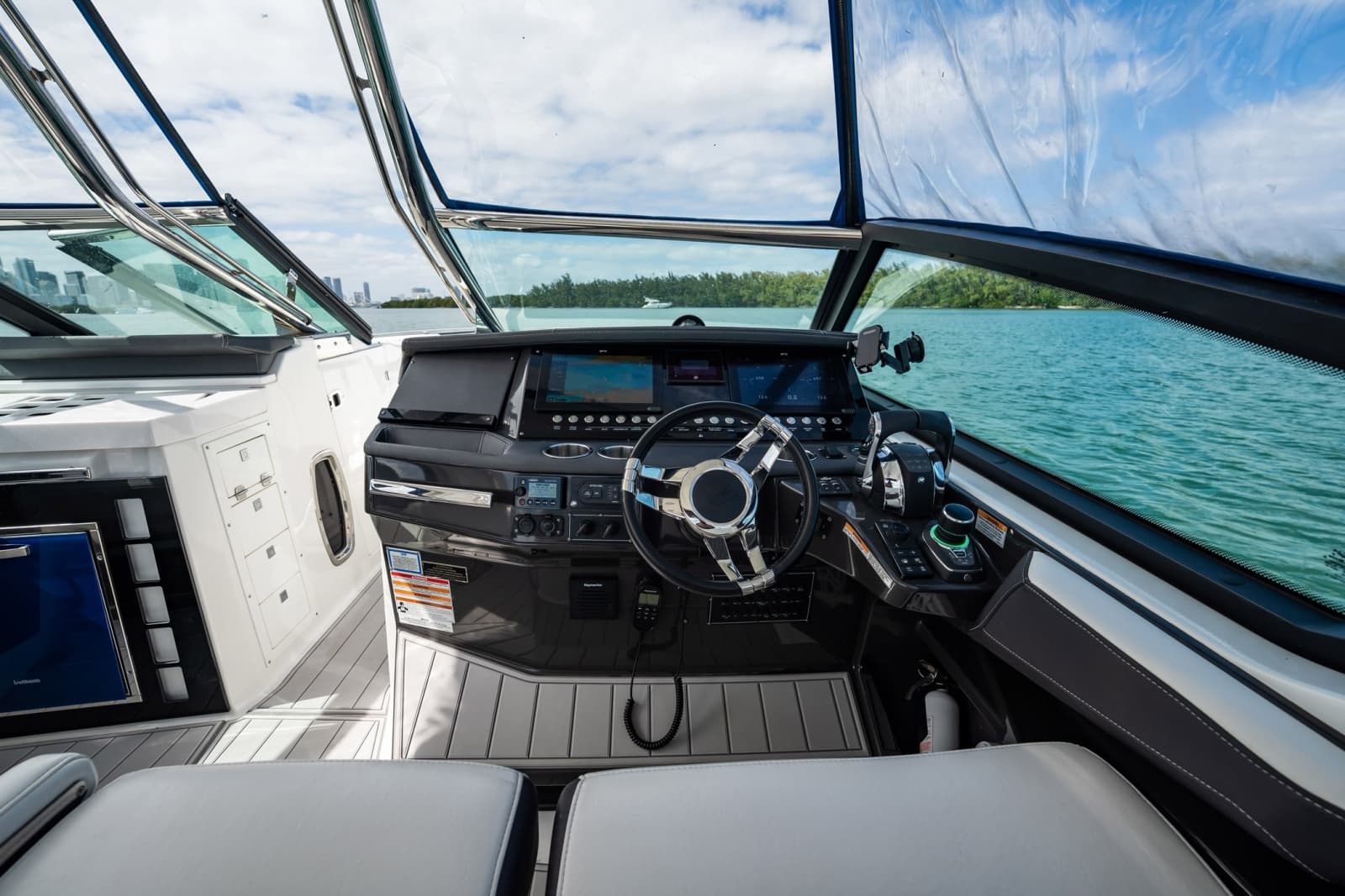 2021 Monterey 378SE Super Express - Photo 32