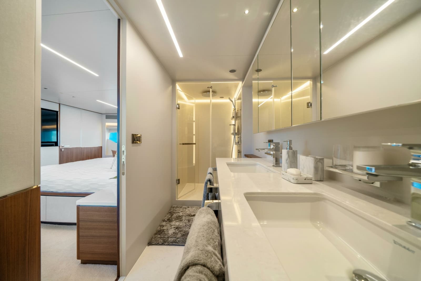 2023 Horizon Custom - Photo 14