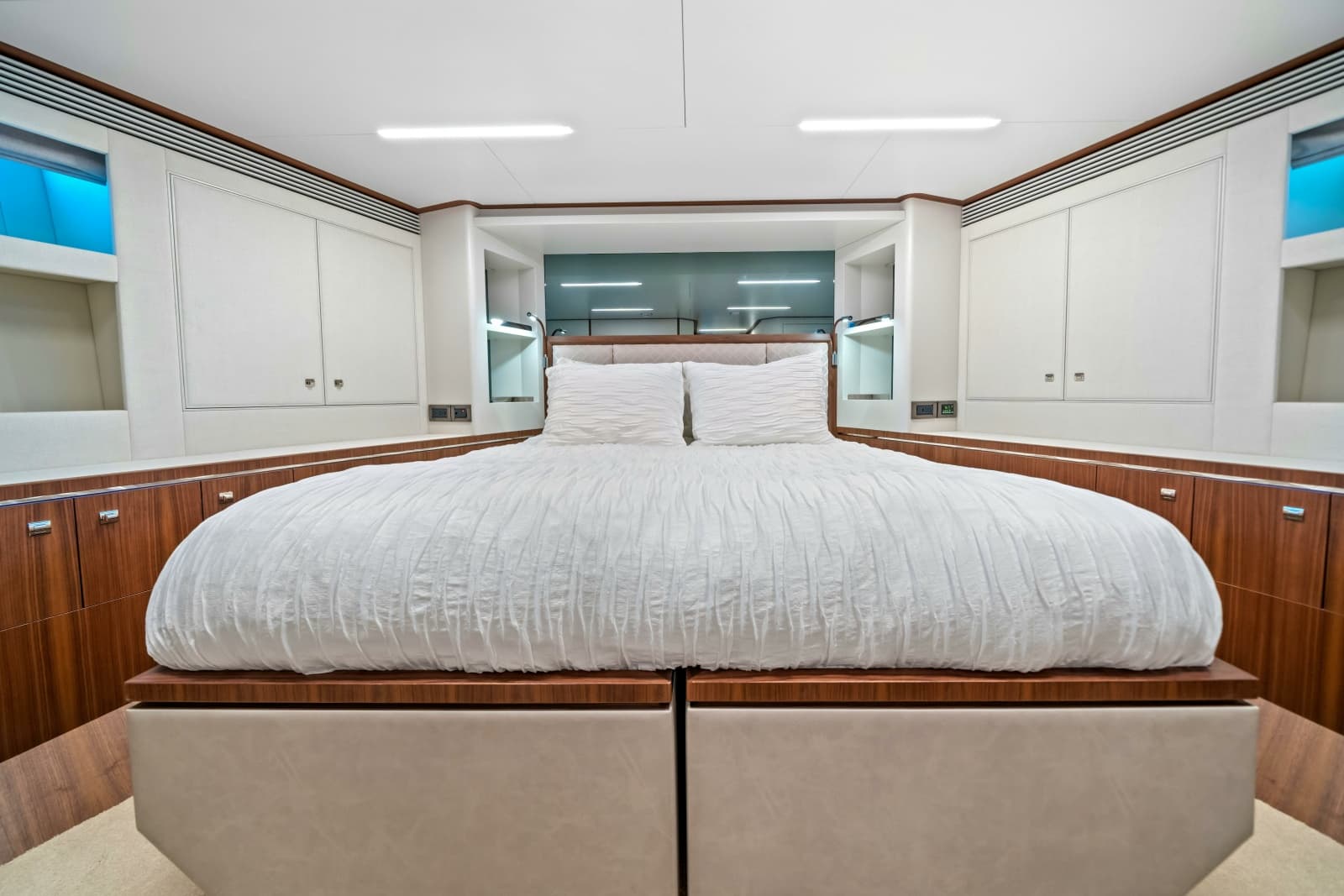 2023 Horizon Custom - Photo 17