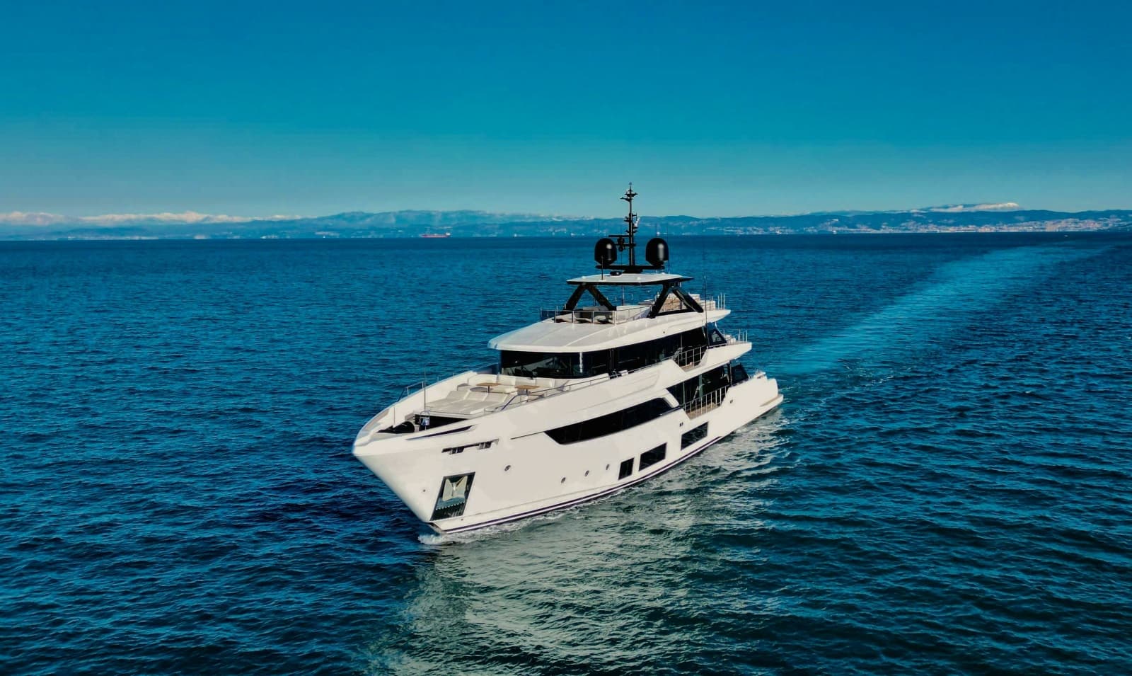 2025 Custom Line  - Photo 5