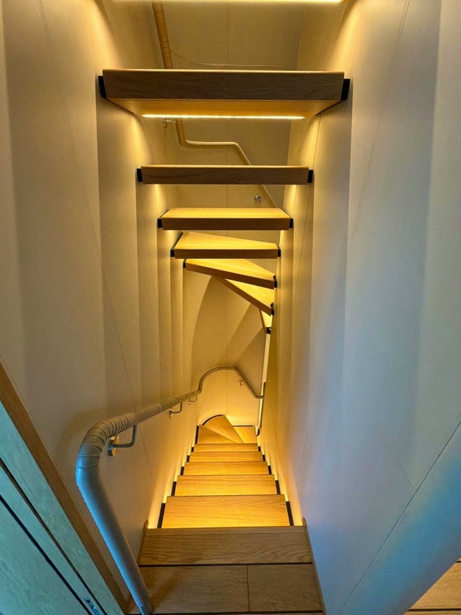 2025 Custom Line  - Photo 31