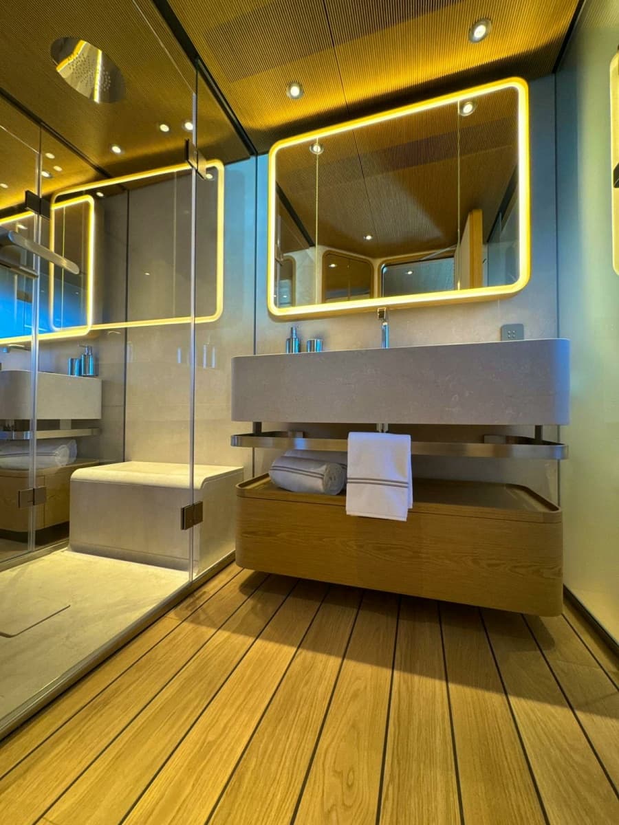 2025 Custom Line  - Photo 29