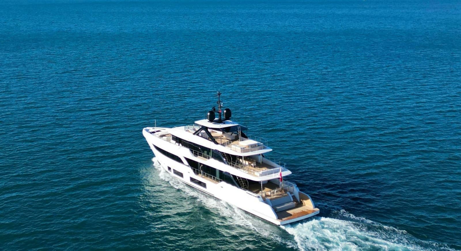 2025 Custom Line  - Photo 6