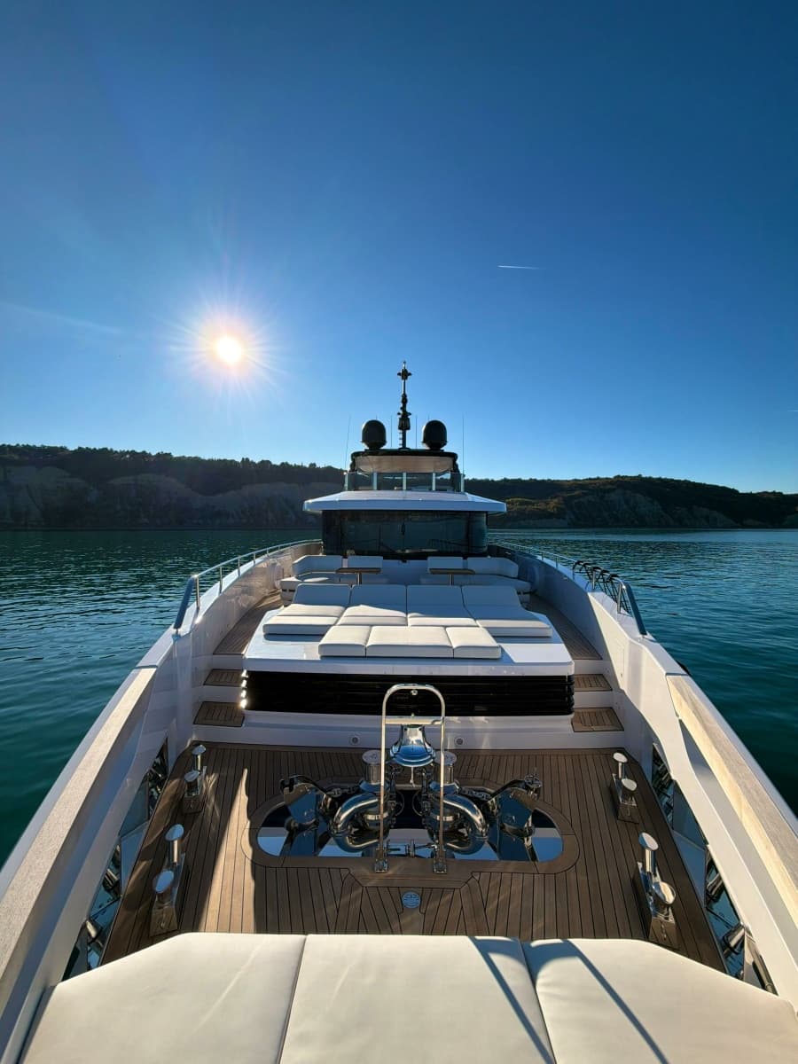 2025 Custom Line  - Photo 14