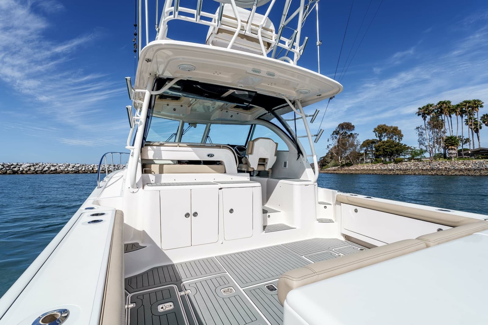 2018 Pursuit 385 Offshore - Photo 18