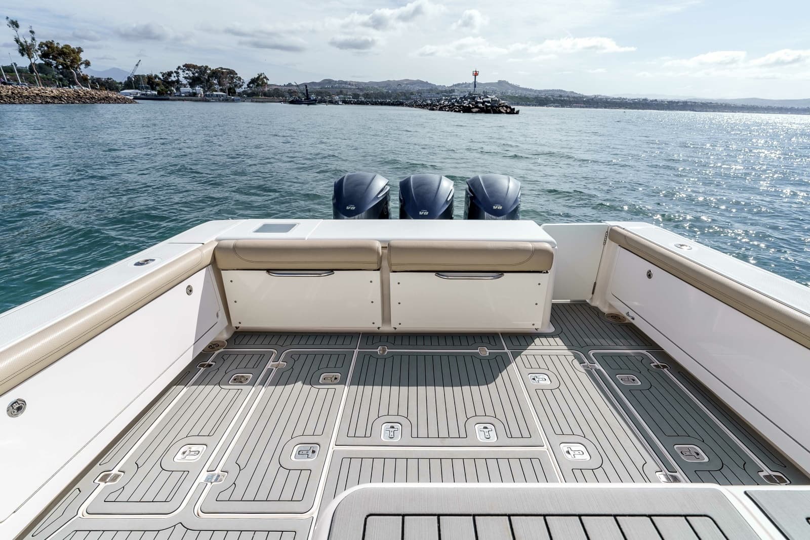 2018 Pursuit 385 Offshore - Photo 13