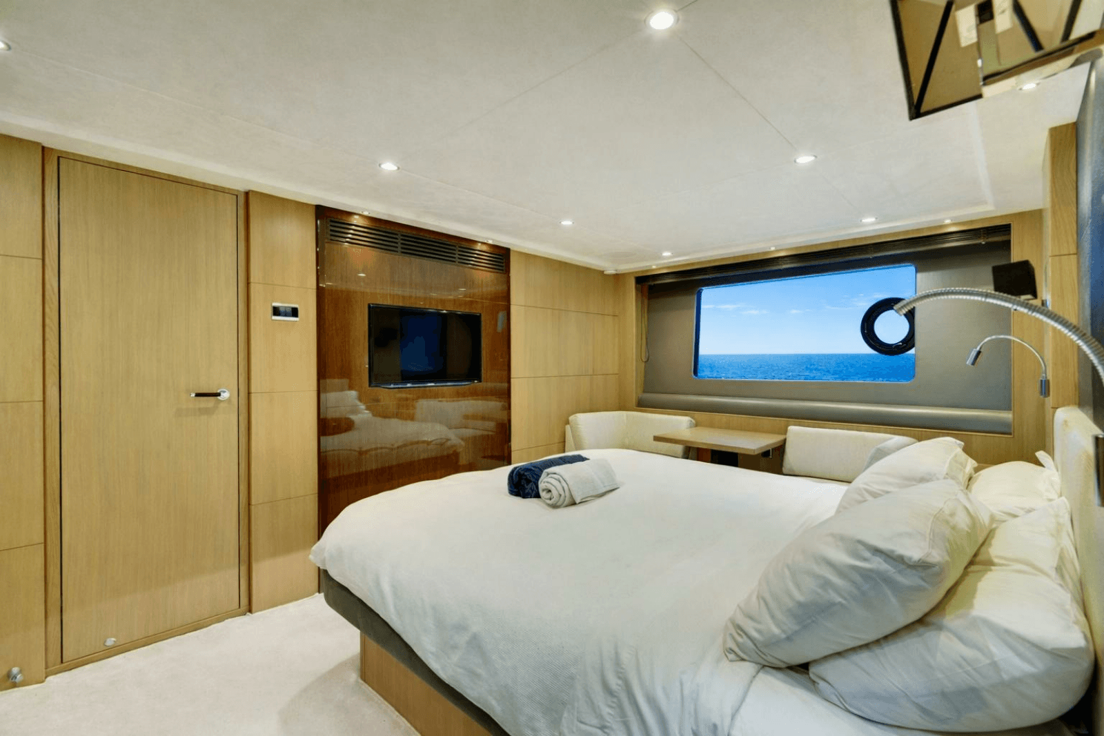 2014 Princess Yachts  - Photo 23