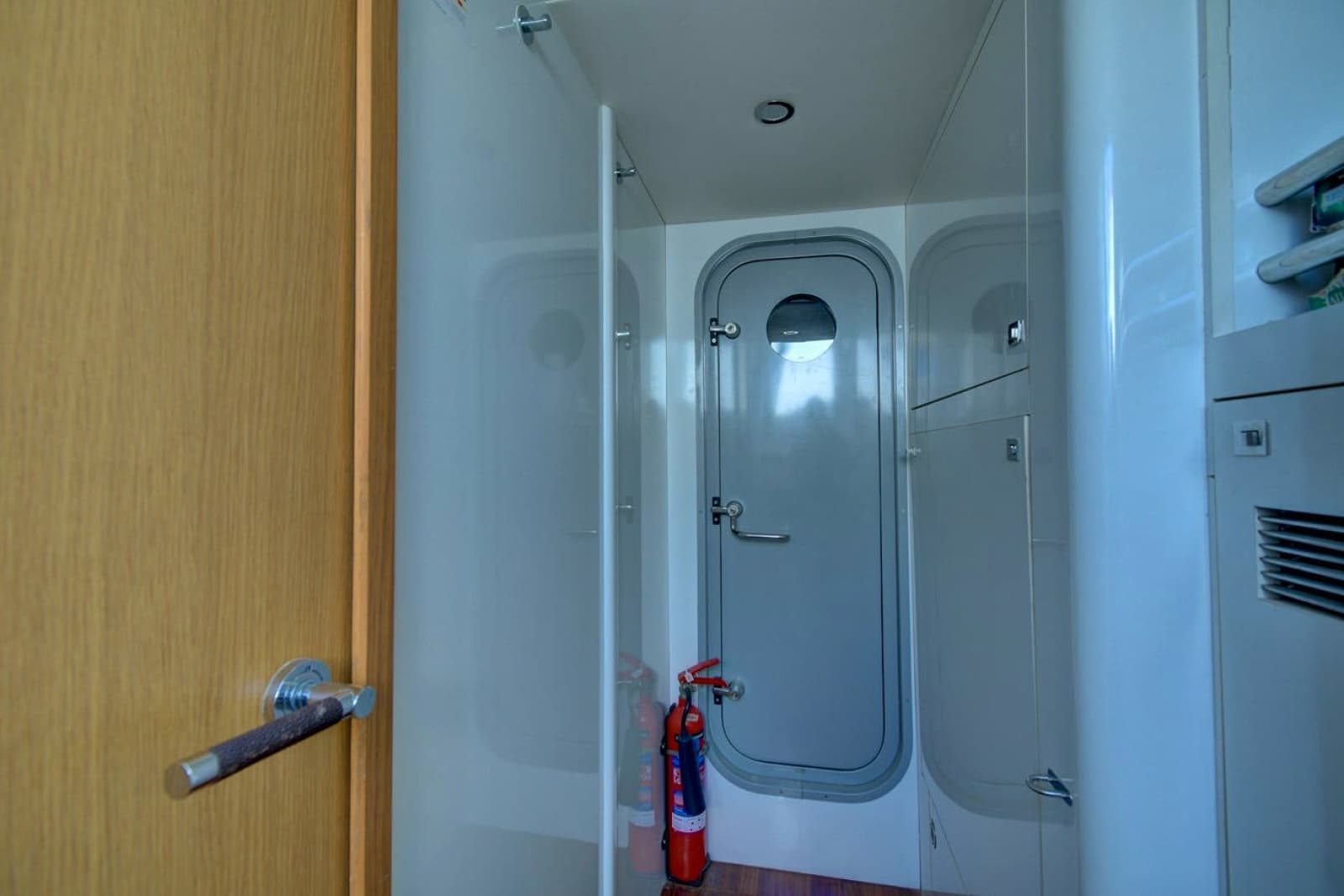 2014 Princess Yachts  - Photo 29