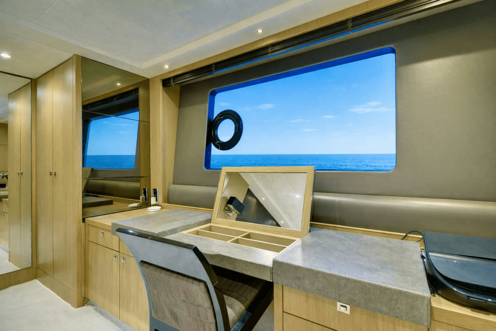 2014 Princess Yachts  - Photo 24