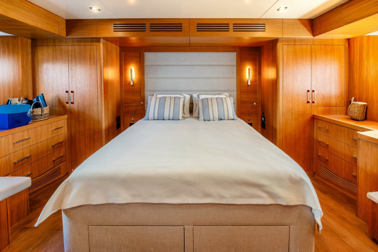 2023 Sirena Yachts  - Photo 24