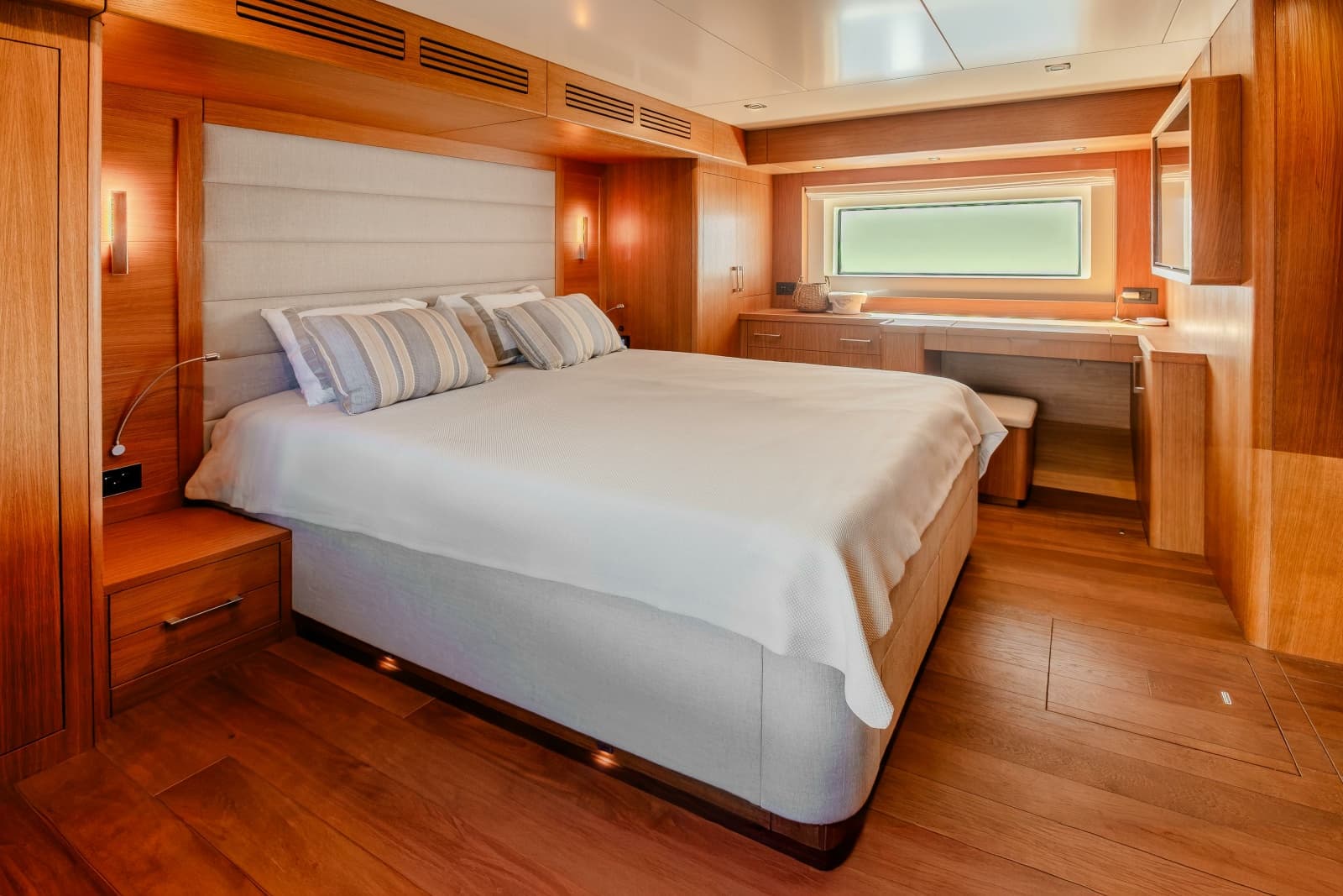 2023 Sirena Yachts  - Photo 24