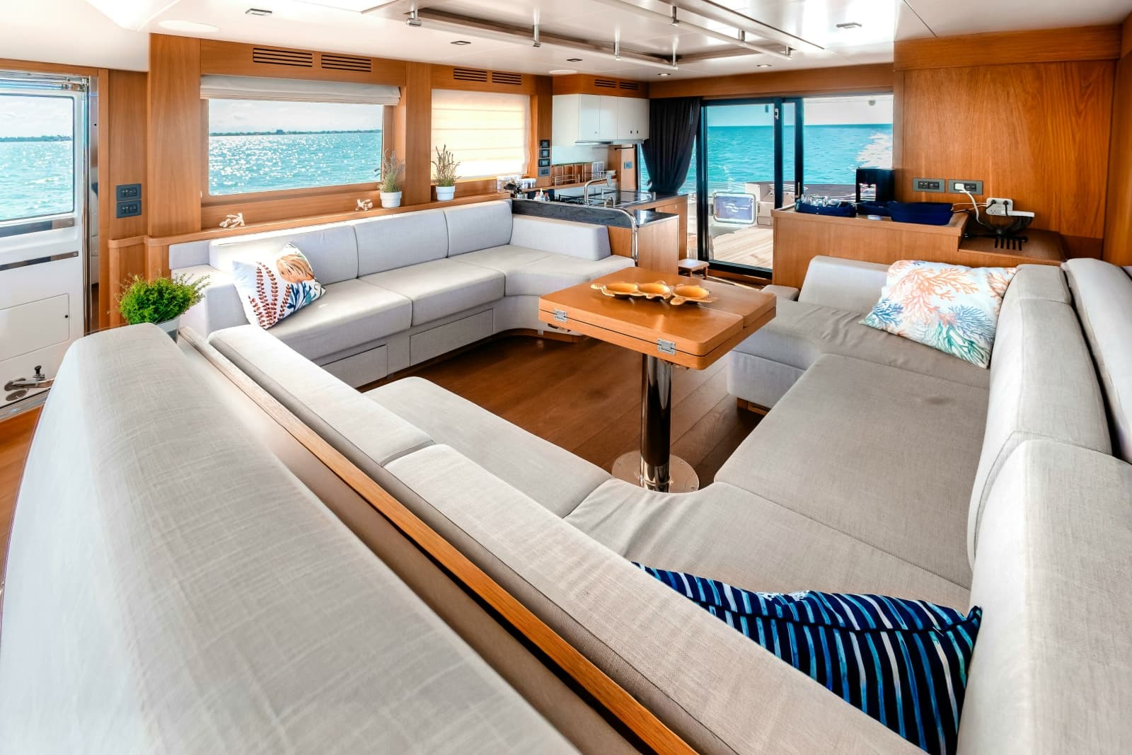2023 Sirena Yachts  - Photo 19