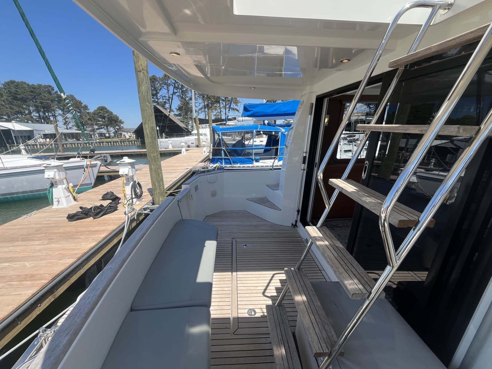 2015 Beneteau Swift Trawler 34 - Photo 15