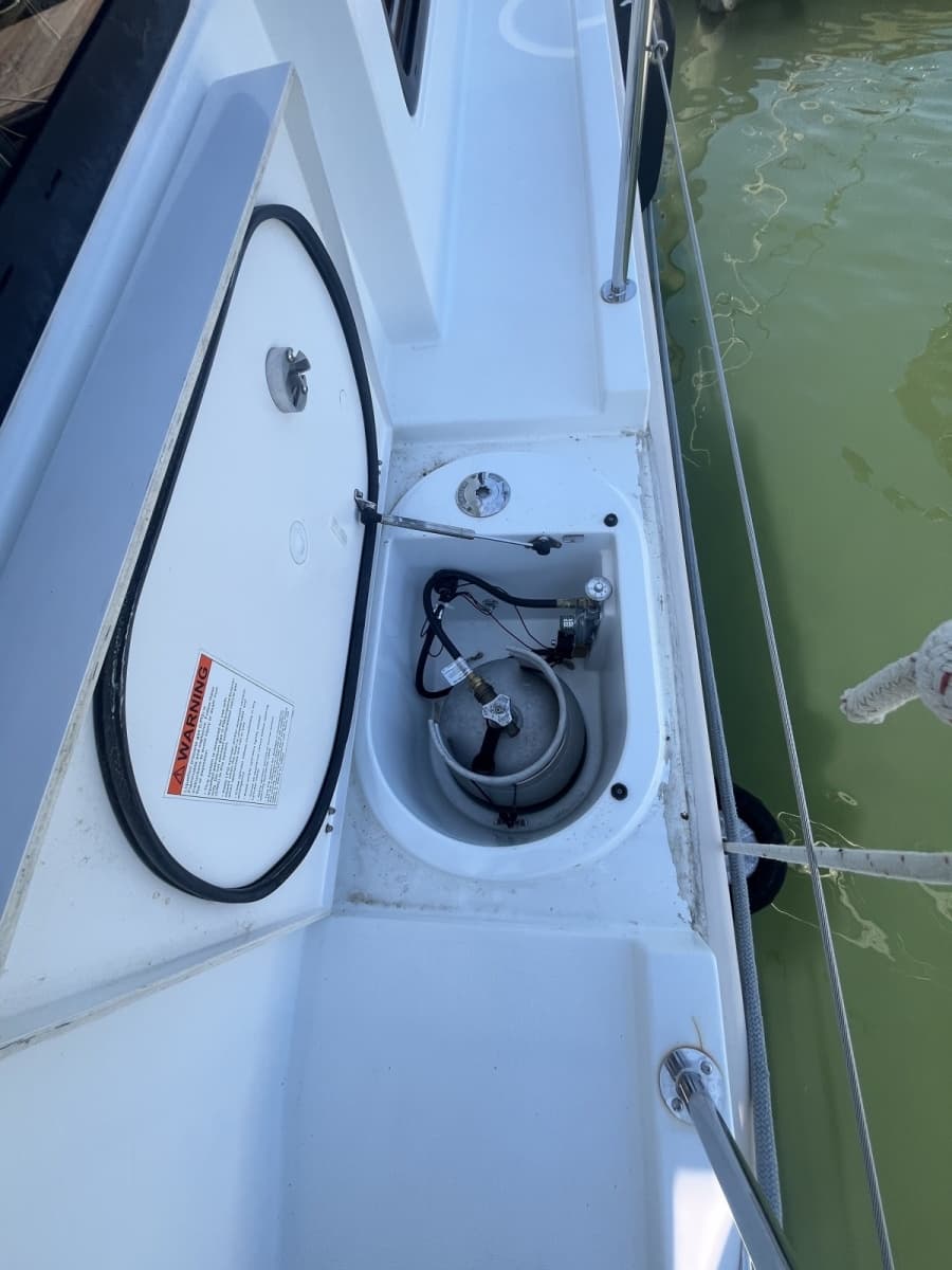 2015 Beneteau Swift Trawler 34 - Photo 11