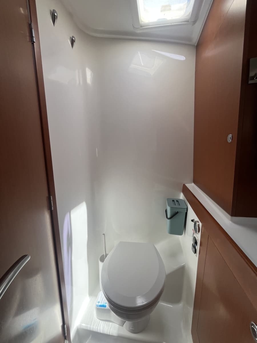 2015 Beneteau Swift Trawler 34 - Photo 38