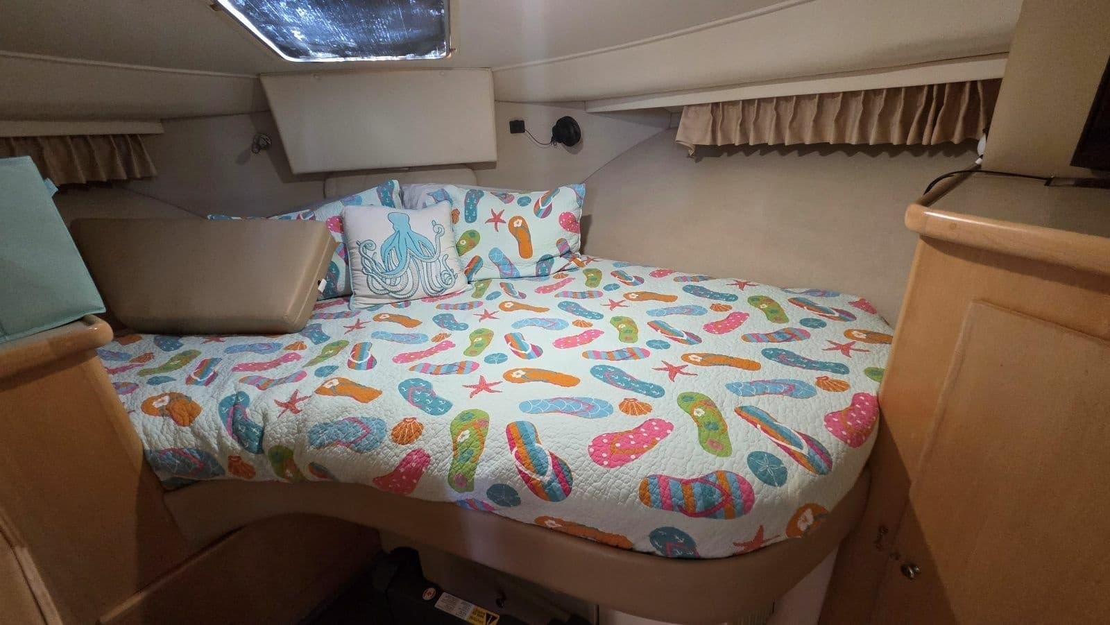 1998 Carver 405 Aft Cabin Motor Yacht - Photo 45