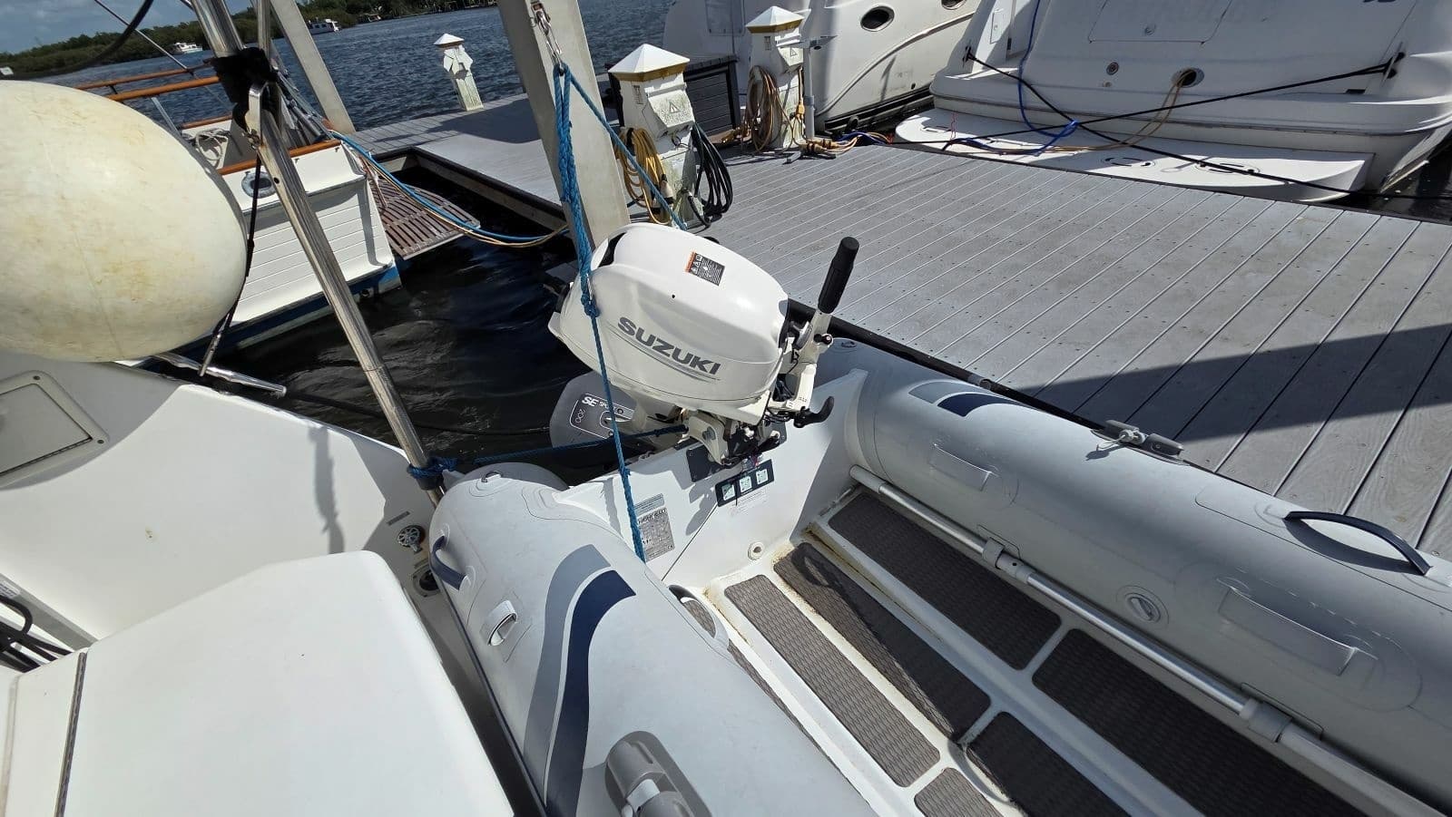 1998 Carver 405 Aft Cabin Motor Yacht - Photo 66