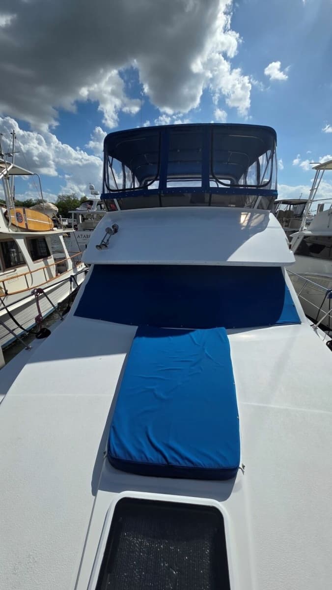 1998 Carver 405 Aft Cabin Motor Yacht - Photo 28