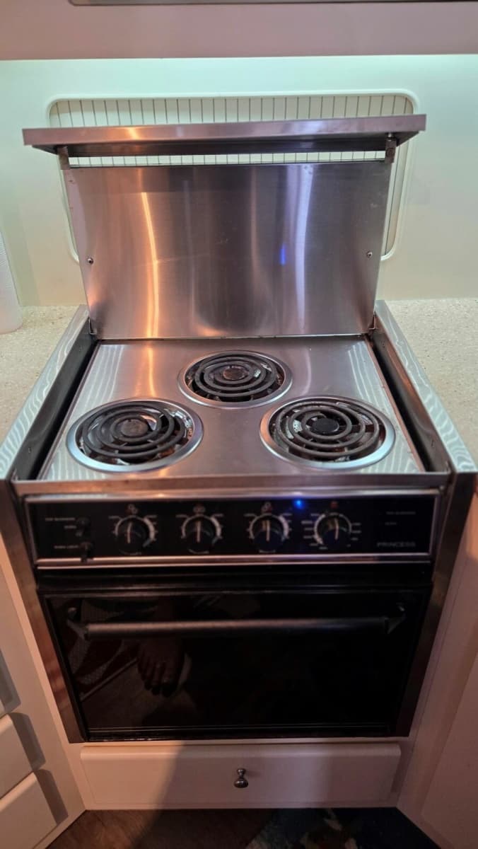 1998 Carver 405 Aft Cabin Motor Yacht - Photo 42