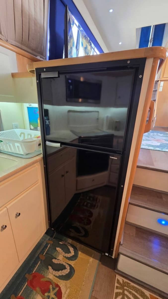 1998 Carver 405 Aft Cabin Motor Yacht - Photo 40