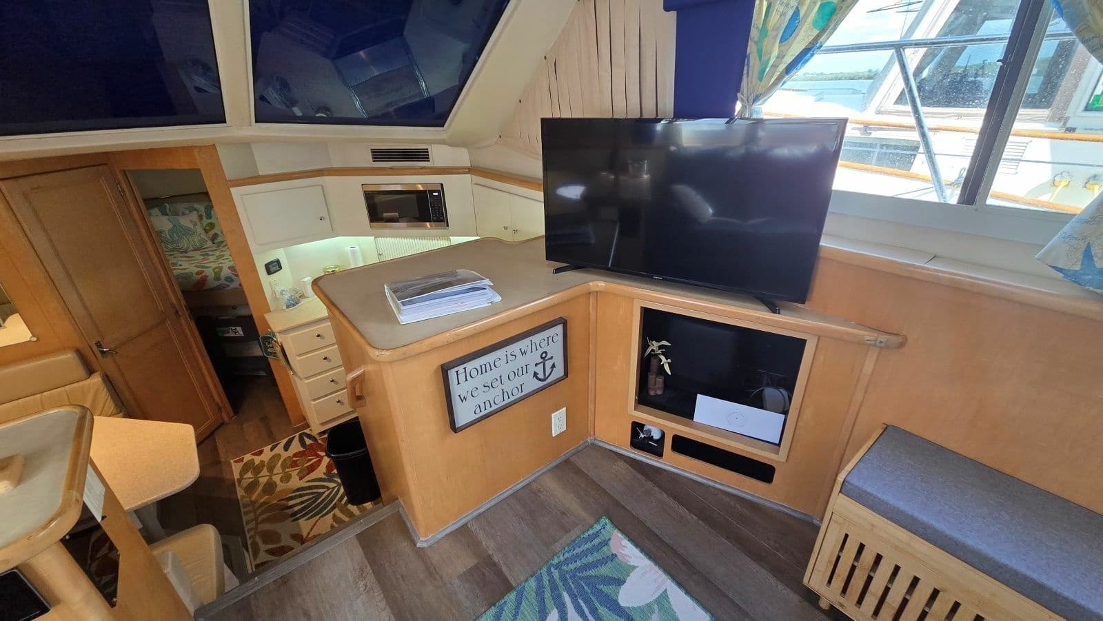 1998 Carver 405 Aft Cabin Motor Yacht - Photo 34