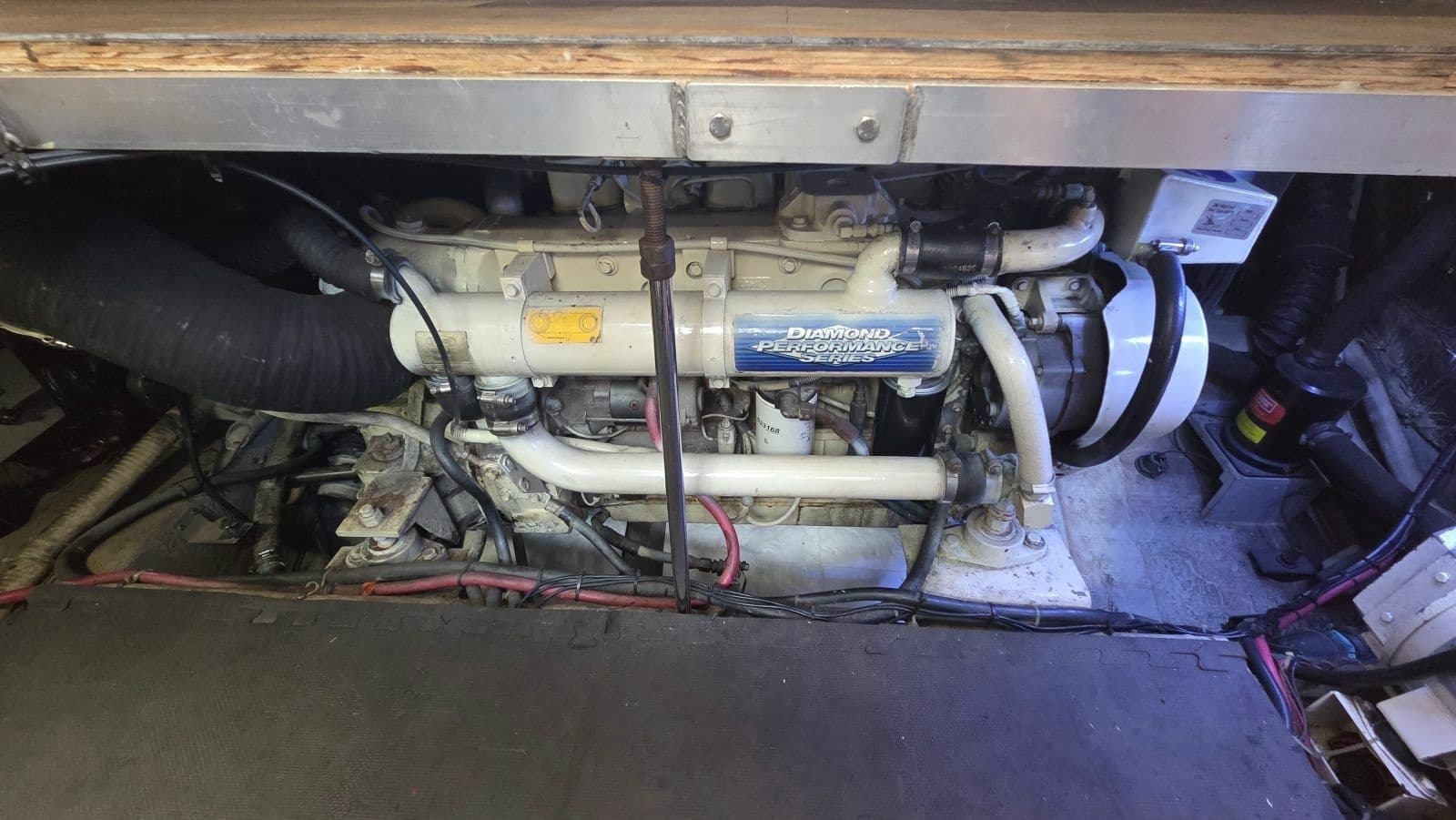 1998 Carver 405 Aft Cabin Motor Yacht - Photo 60