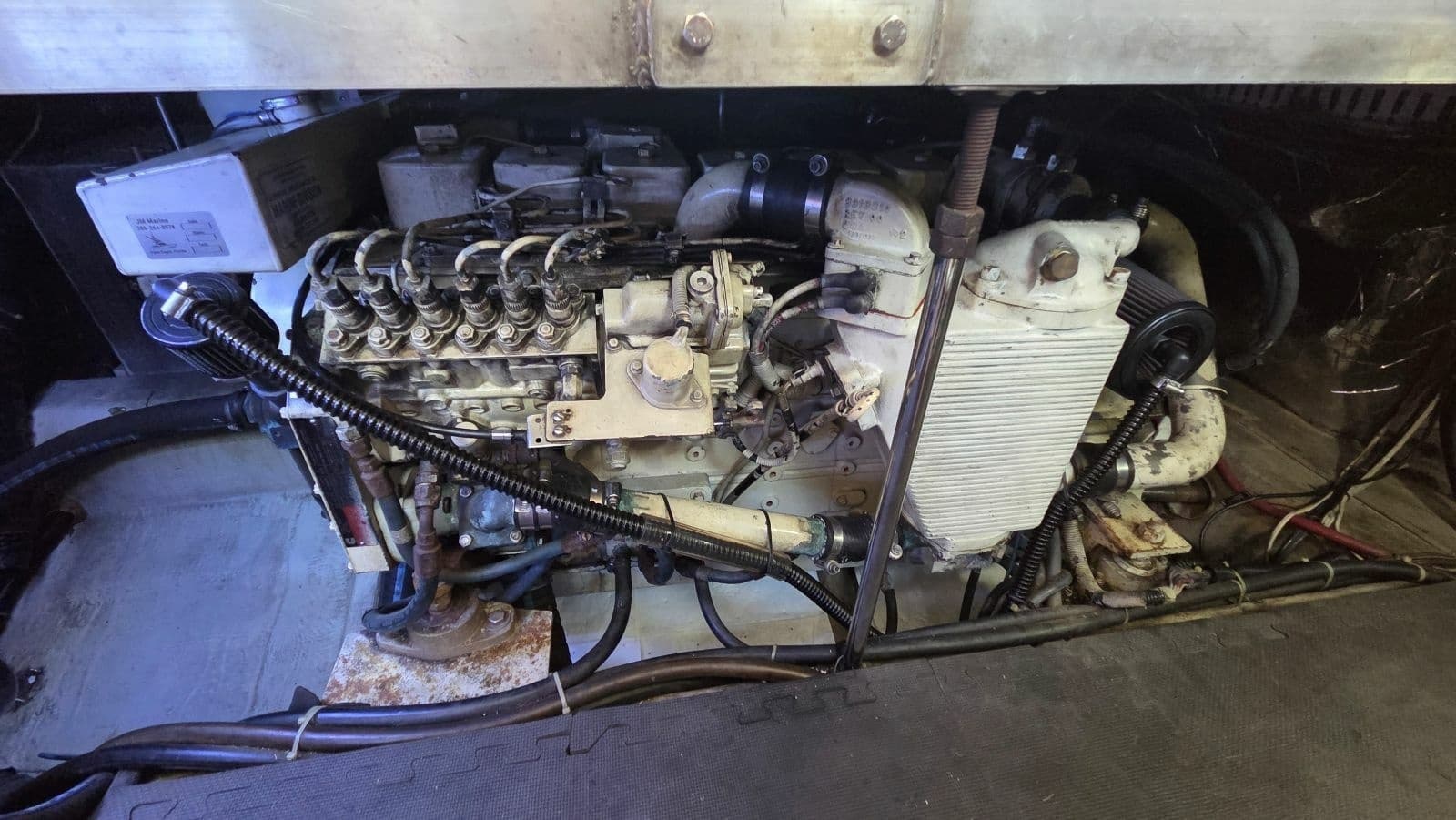 1998 Carver 405 Aft Cabin Motor Yacht - Photo 61