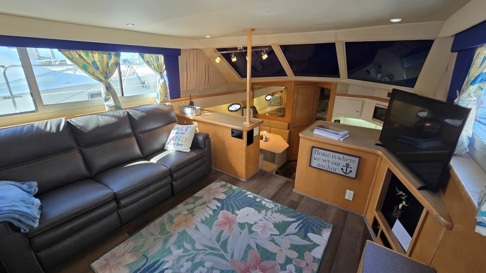 1998 Carver 405 Aft Cabin Motor Yacht - Photo 32
