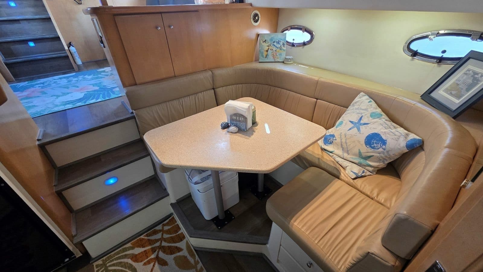 1998 Carver 405 Aft Cabin Motor Yacht - Photo 39